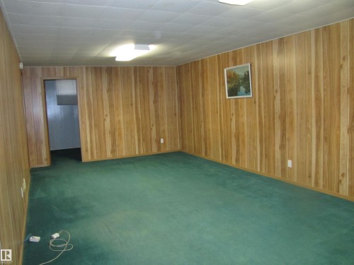 6832 83 Avenue, Edmonton, AB - Indoor Photo Showing Other Room