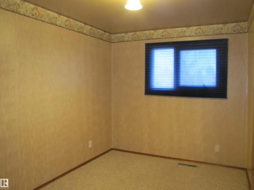 6832 83 Avenue, Edmonton, AB - Indoor Photo Showing Other Room