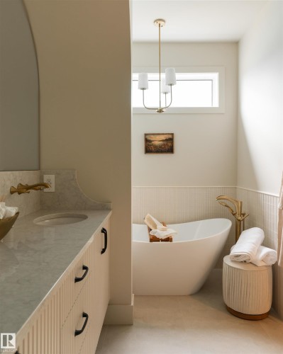 8 Jardin Place, St. Albert, AB - Indoor Photo Showing Bathroom