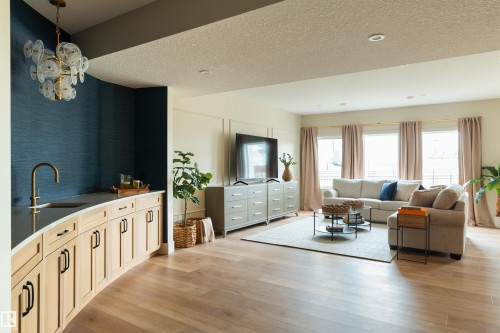 8 Jardin Place, St. Albert, AB - Indoor Photo Showing Living Room