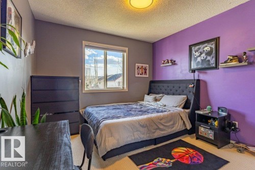 1676 Tomlinson Common, Edmonton, AB - Indoor Photo Showing Bedroom