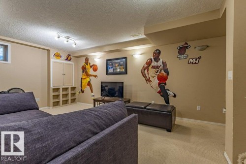 1676 Tomlinson Common, Edmonton, AB - Indoor