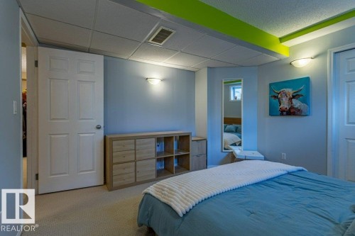 1676 Tomlinson Common, Edmonton, AB - Indoor Photo Showing Bedroom