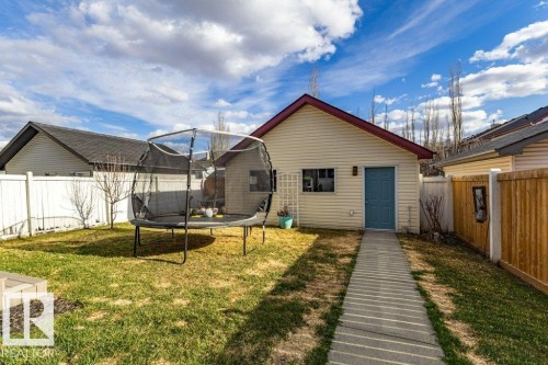 1676 Tomlinson Common, Edmonton, AB - Outdoor