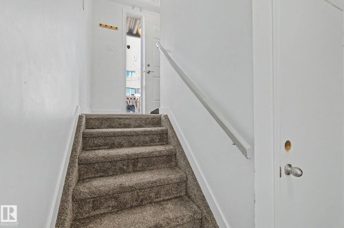 3317 107 Avenue, Edmonton, AB - Indoor Photo Showing Other Room