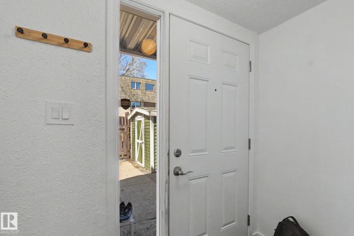 3317 107 Avenue, Edmonton, AB - Indoor Photo Showing Other Room