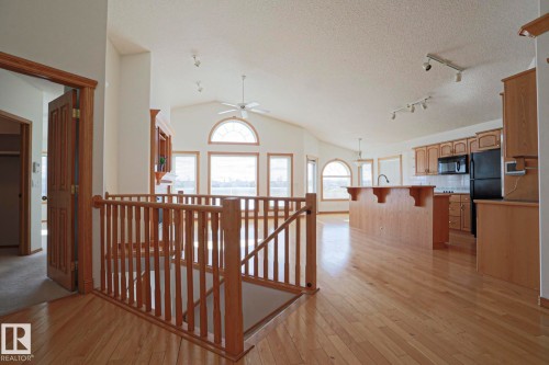 16203 89 Street, Edmonton, AB - Indoor Photo Showing Other Room