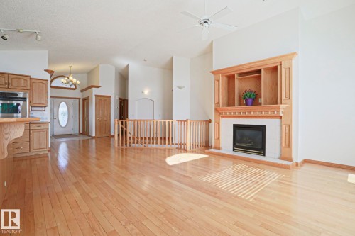 16203 89 Street, Edmonton, AB - Indoor With Fireplace