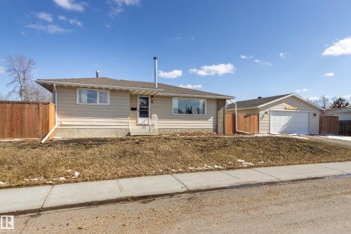 2 NOOTKA Road  Leduc, AB T9E 4K1