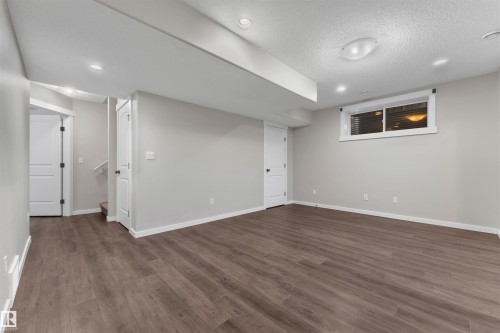 3650 13 Street, Edmonton, AB - Indoor