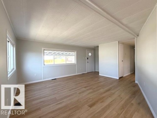 67 Ridgeway Drive, Edmonton, AB - Indoor Photo Showing Other Room