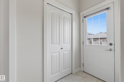 39 Greenbury Boulevard, Spruce Grove, AB - Indoor Photo Showing Other Room