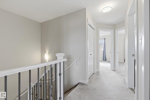 39 Greenbury Boulevard, Spruce Grove, AB - Indoor Photo Showing Other Room
