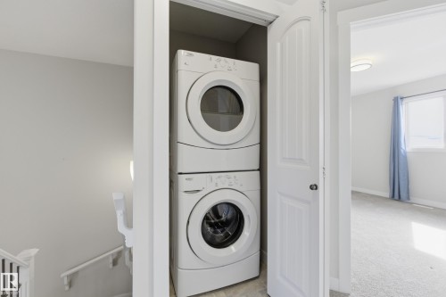 39 Greenbury Boulevard, Spruce Grove, AB - Indoor Photo Showing Laundry Room