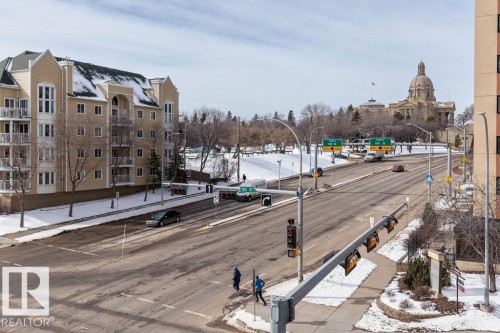 301 9707 105 Street, Edmonton, AB - Outdoor
