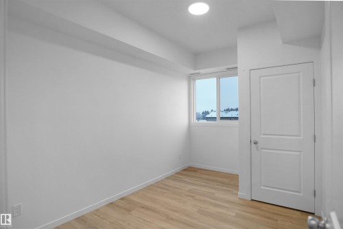 #101 3715 141 St Sw, Edmonton, AB - Indoor Photo Showing Other Room