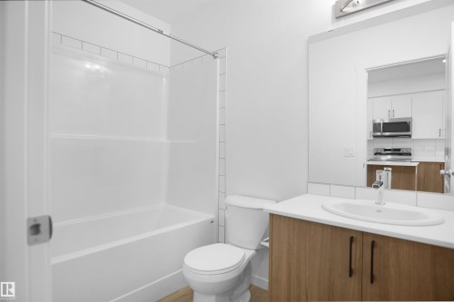 #101 3715 141 St Sw, Edmonton, AB - Indoor Photo Showing Bathroom