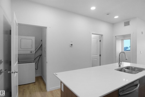 #101 3715 141 St Sw, Edmonton, AB - Indoor