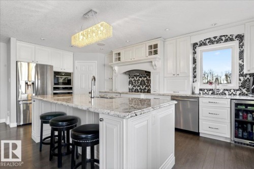 22 Harvest Bay, Stony Plain, AB - Indoor Photo Showing Kitchen With Upgraded Kitchen
