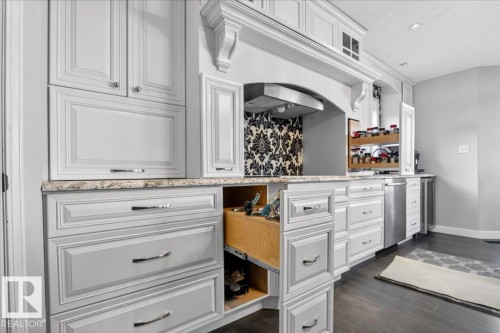 22 Harvest Bay, Stony Plain, AB - Indoor Photo Showing Kitchen
