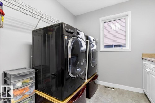 22 Harvest Bay, Stony Plain, AB - Indoor Photo Showing Laundry Room
