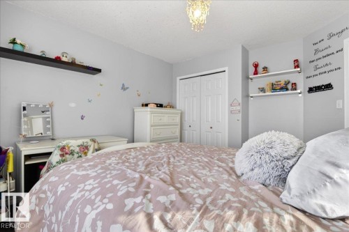22 Harvest Bay, Stony Plain, AB - Indoor Photo Showing Bedroom