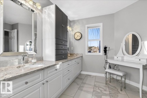 22 Harvest Bay, Stony Plain, AB - Indoor Photo Showing Bathroom