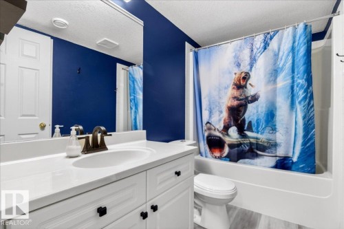 22 Harvest Bay, Stony Plain, AB - Indoor Photo Showing Bathroom