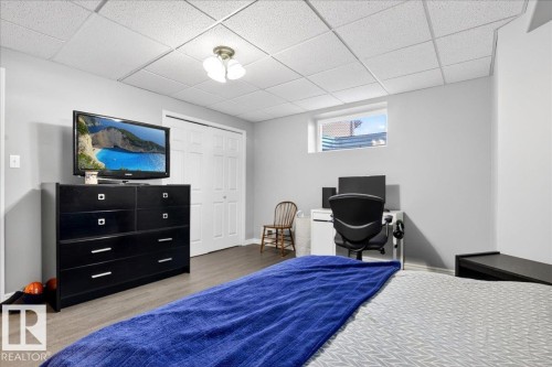 22 Harvest Bay, Stony Plain, AB - Indoor Photo Showing Bedroom