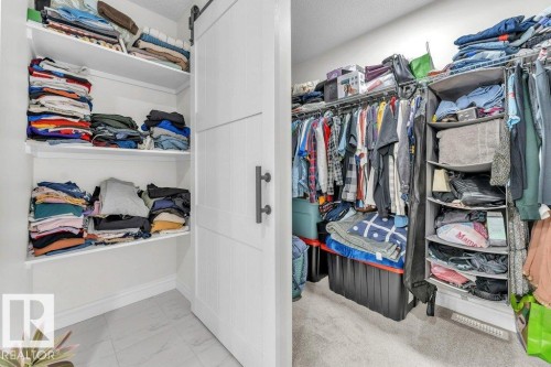 2107 14 Avenue, Edmonton, AB - Indoor With Storage