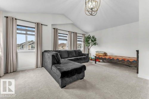 2107 14 Avenue, Edmonton, AB - Indoor