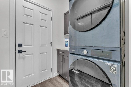 2107 14 Avenue, Edmonton, AB - Indoor Photo Showing Laundry Room