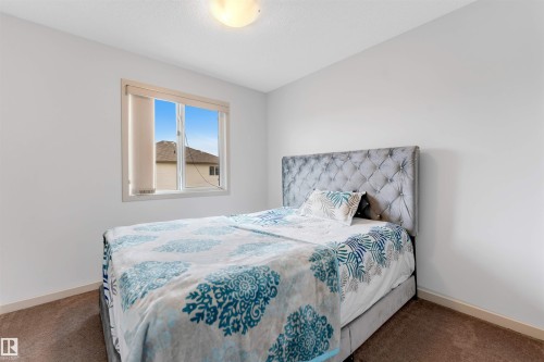 3048 16 Avenue, Edmonton, AB - Indoor Photo Showing Bedroom