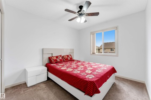 3048 16 Avenue, Edmonton, AB - Indoor Photo Showing Bedroom