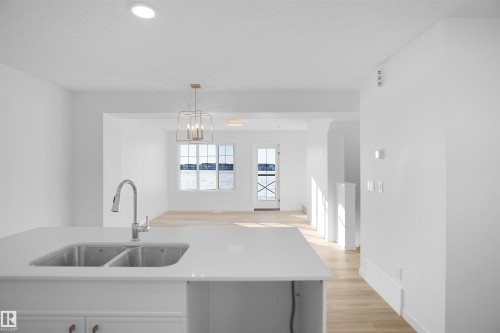 3 Edgewater Close, Spruce Grove, AB - Indoor Photo Showing Kitchen With Double Sink