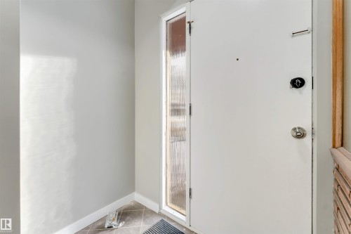 Property entrance - 12202 45 Street, Edmonton, AB - Indoor