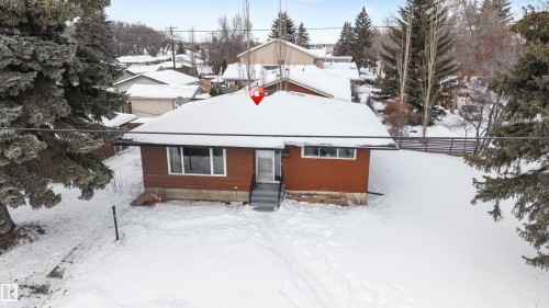 Chalet / cabin featuring entry steps - 12202 45 Street, Edmonton, AB - Outdoor