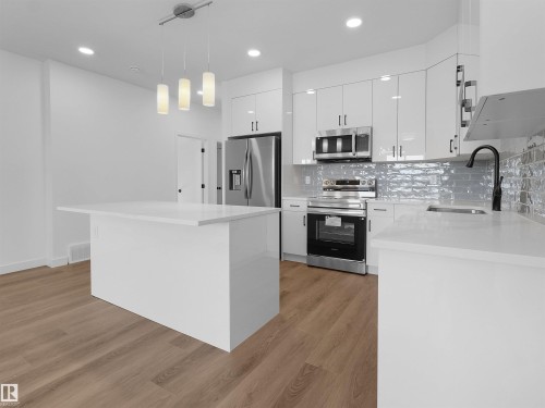 5225 47 Ave, Calmar, AB - Indoor Photo Showing Kitchen With Stainless Steel Kitchen With Upgraded Kitchen