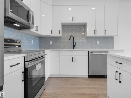 5225 47 Ave, Calmar, AB - Indoor Photo Showing Kitchen With Upgraded Kitchen