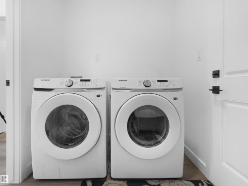 5225 47 Ave, Calmar, AB - Indoor Photo Showing Laundry Room