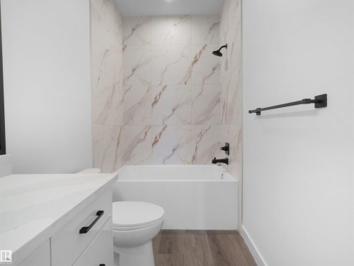 5225 47 Ave, Calmar, AB - Indoor Photo Showing Bathroom