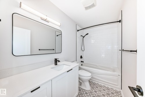 4916 116A Street, Edmonton, AB - Indoor Photo Showing Bathroom