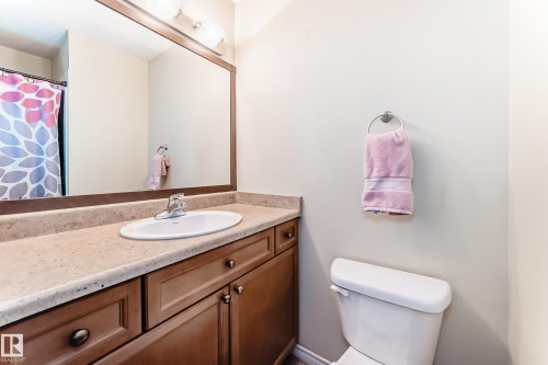 12308 117 Avenue, Edmonton, AB - Indoor Photo Showing Bathroom