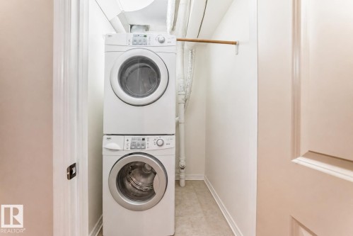 12308 117 Avenue, Edmonton, AB - Indoor Photo Showing Laundry Room