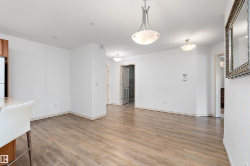 202 7510 89 Street, Edmonton, AB - Indoor