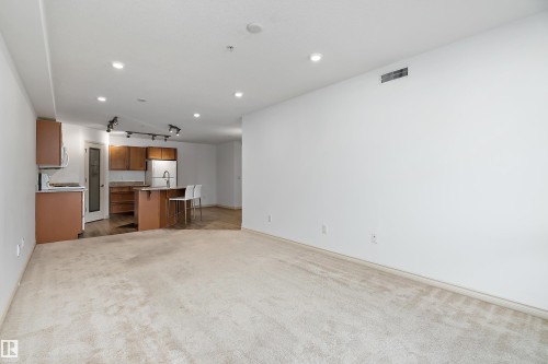 202 7510 89 Street, Edmonton, AB - Indoor