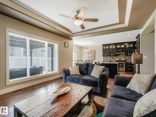 Image quality insufficient for description - 16251 135 Street Nw, Edmonton, AB - Indoor Photo Showing Living Room