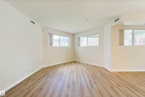 112 10311 111 Street, Edmonton, AB - Indoor Photo Showing Other Room