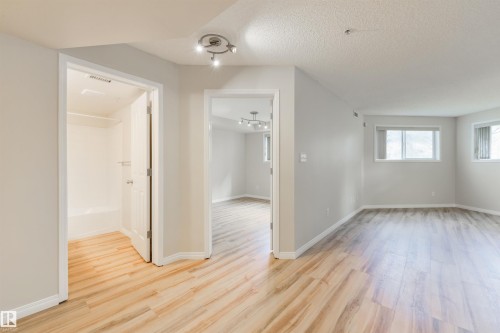 112 10311 111 Street, Edmonton, AB - Indoor Photo Showing Other Room
