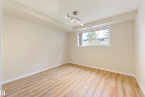 112 10311 111 Street, Edmonton, AB - Indoor Photo Showing Other Room